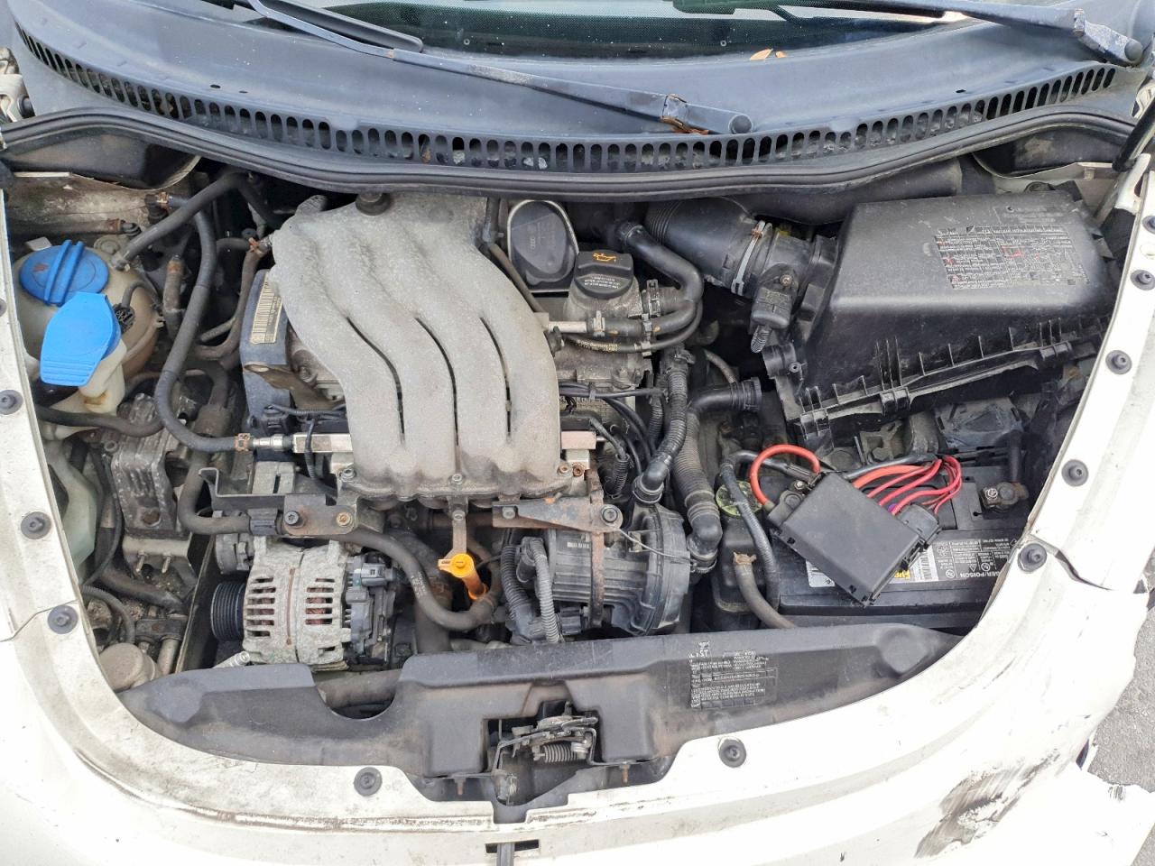 2005 VOLKSWAGEN NEW BEETLE GLS photo 31