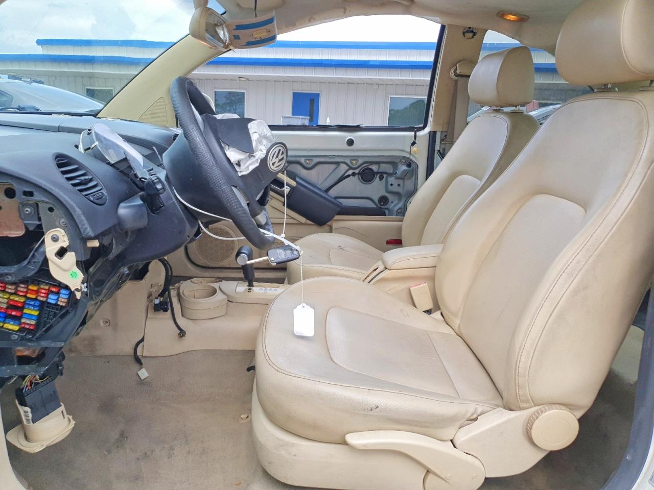 2005 VOLKSWAGEN NEW BEETLE GLS photo 19