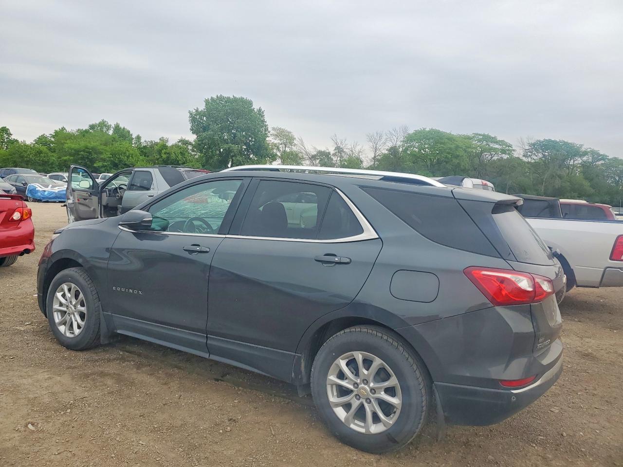 2018 CHEVROLET EQUINOX LT photo 3