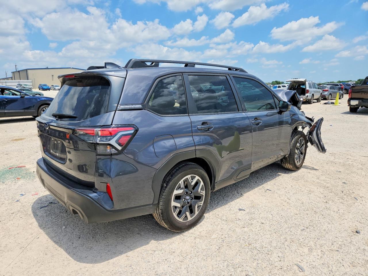 2025 SUBARU FORESTER PREMIUM photo 7