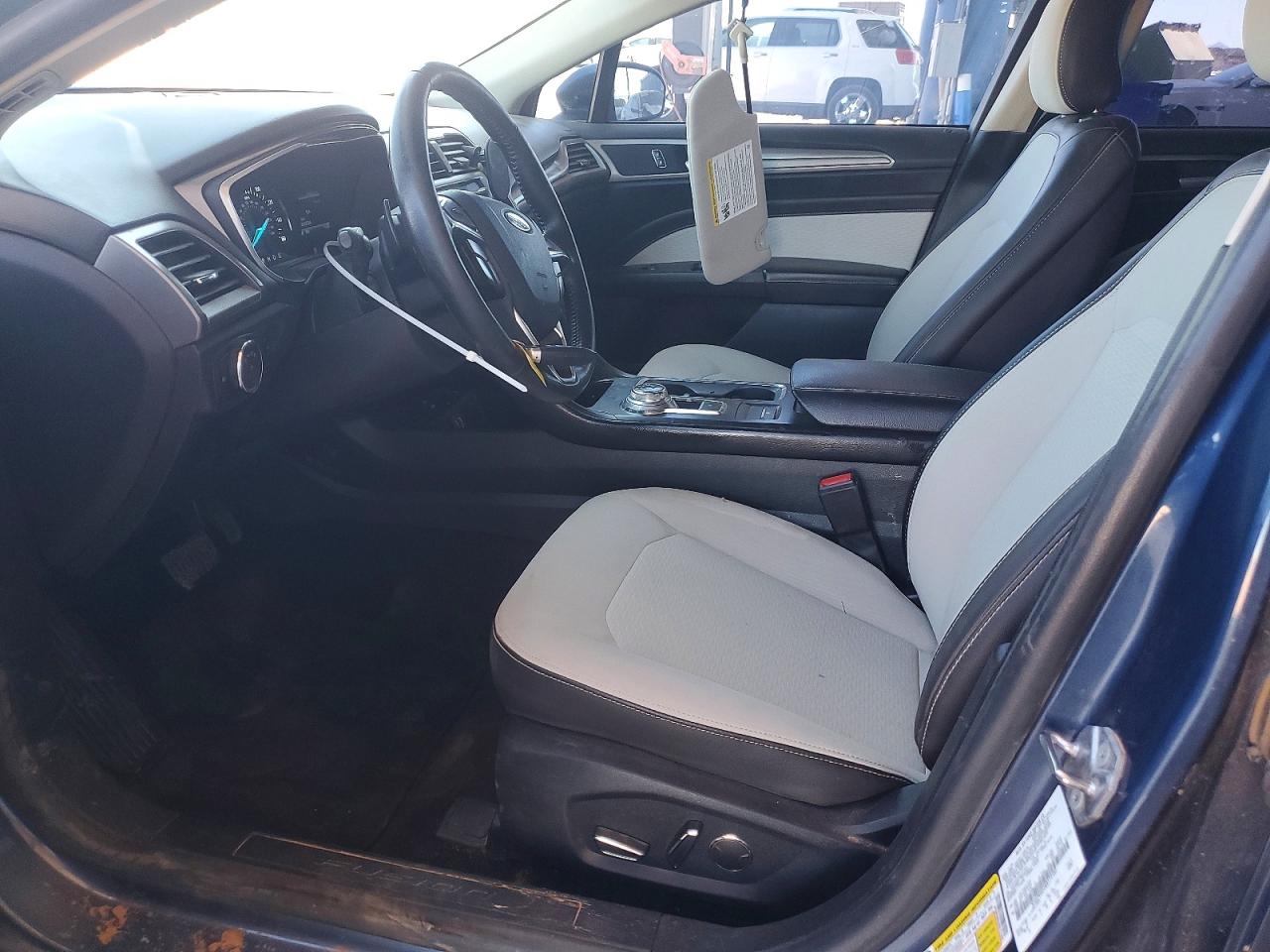2019 FORD FUSION SE photo 19