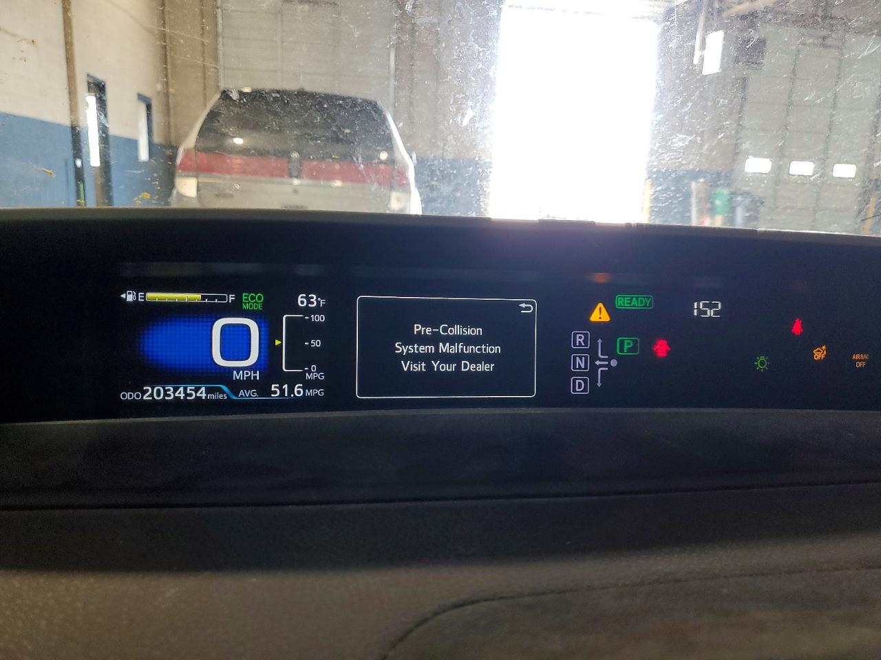 2017 TOYOTA PRIUS FOUR photo 9