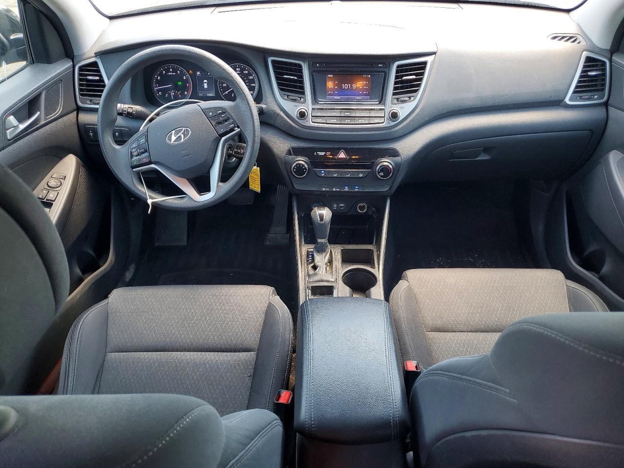 2017 HYUNDAI TUCSON SE photo 15