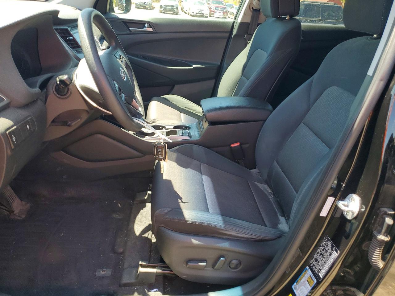 2017 HYUNDAI TUCSON SE photo 13