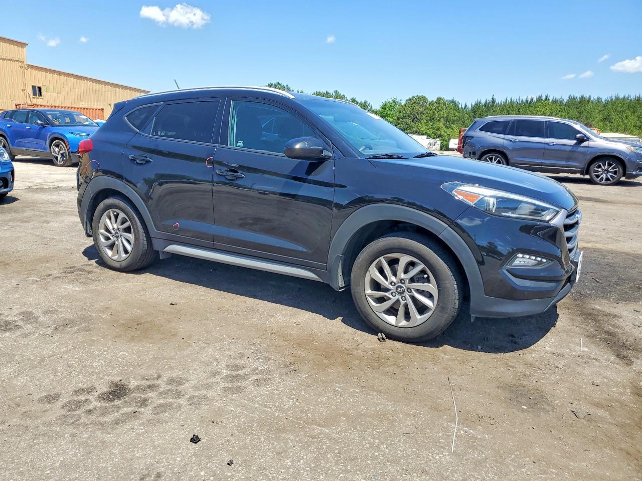 2017 HYUNDAI TUCSON SE photo 7