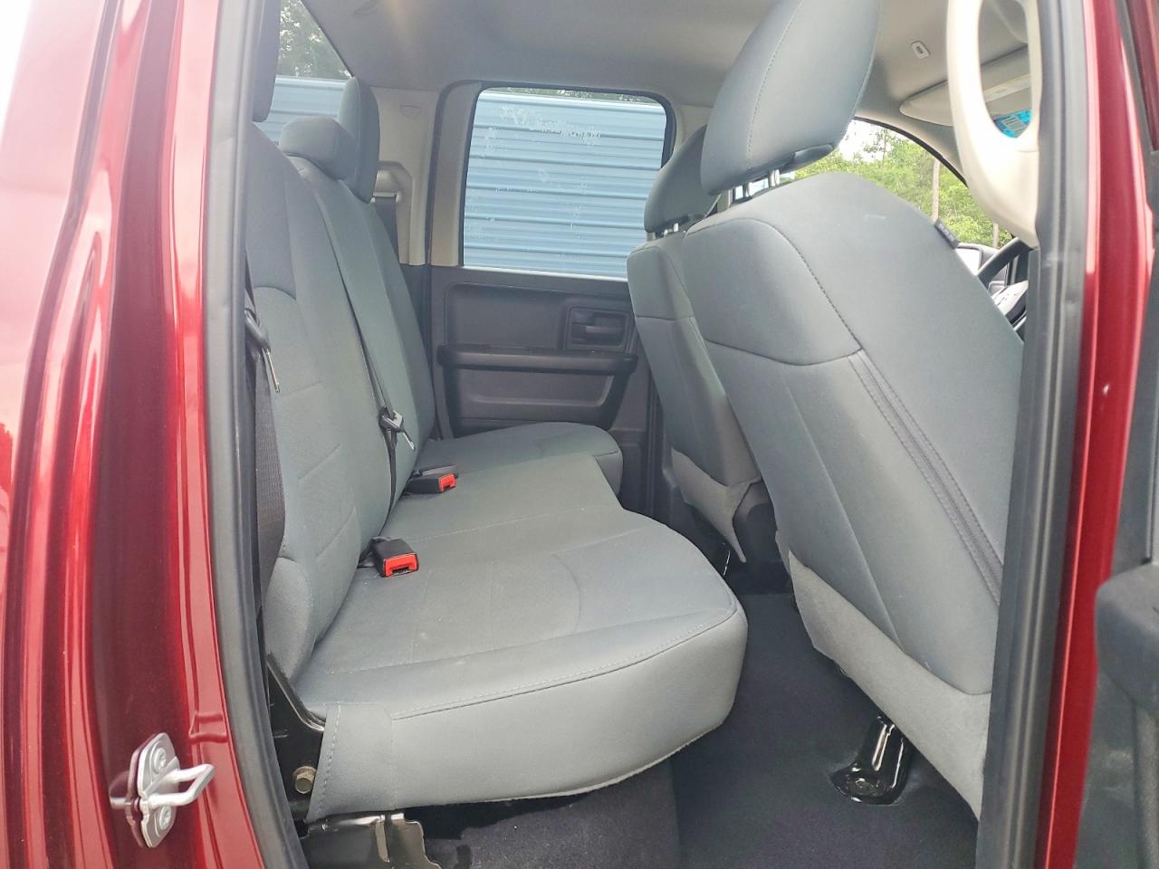 2018 RAM 1500 ST photo 19
