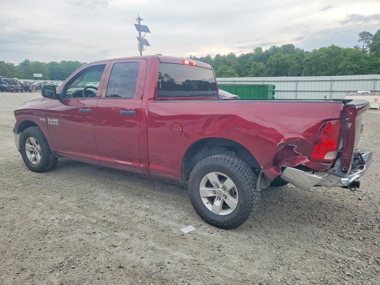 2018 RAM 1500 ST photo 3