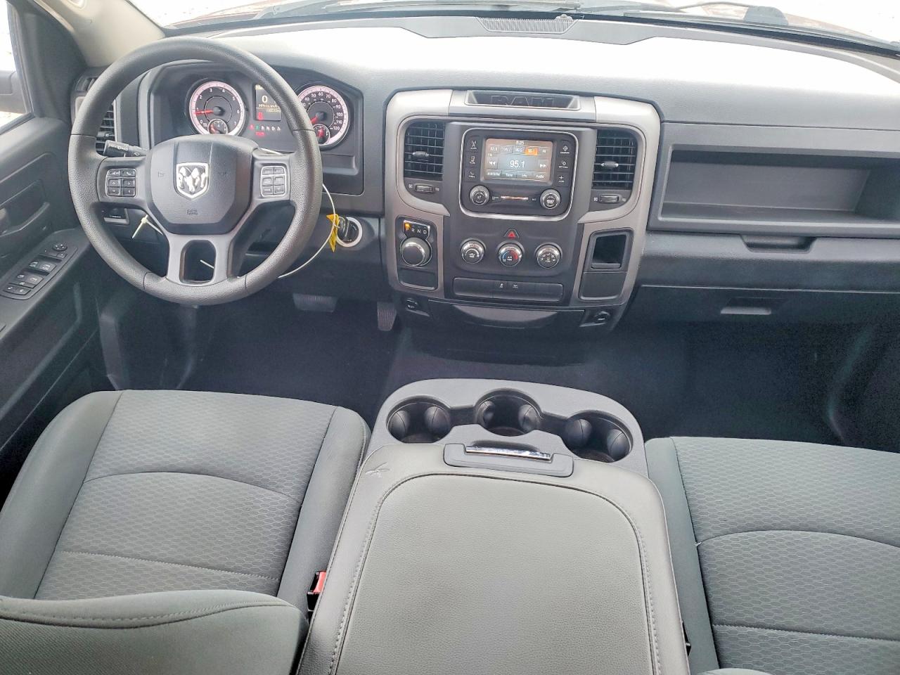 2018 RAM 1500 ST photo 15