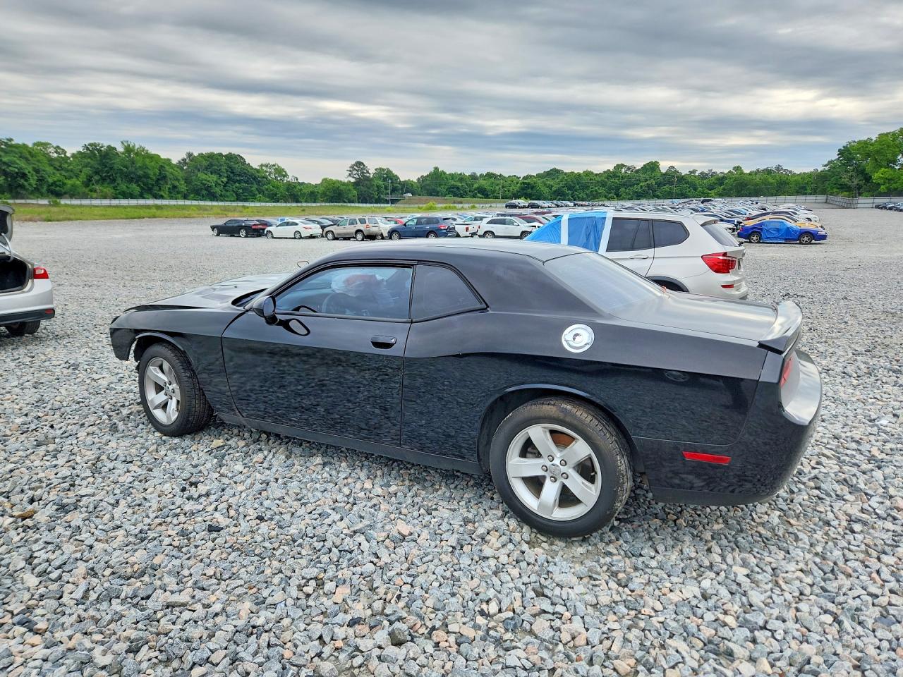 2013 DODGE CHALLENGER SXT photo 2