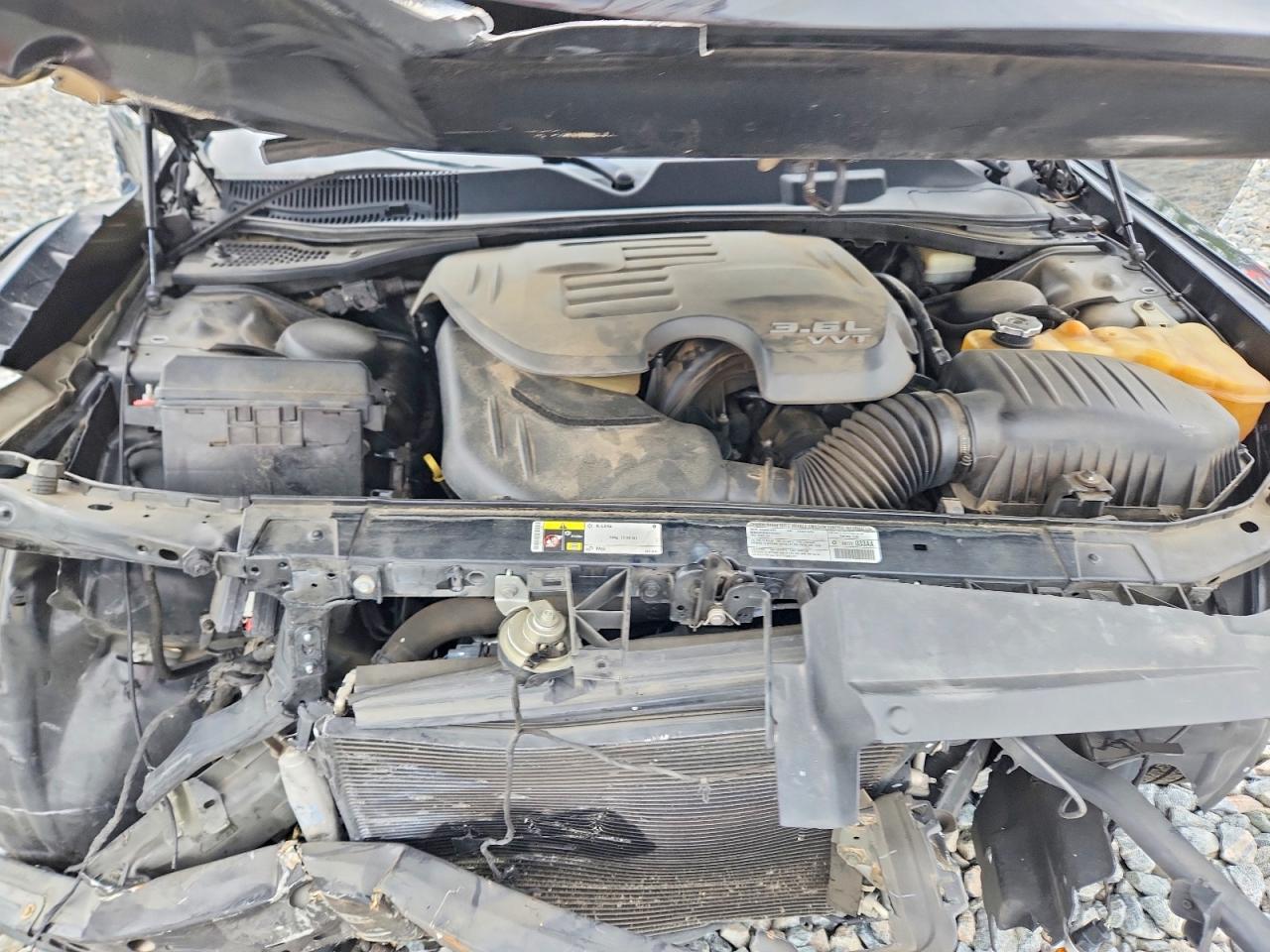 2013 DODGE CHALLENGER SXT photo 11