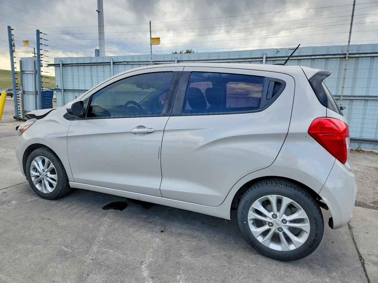 2019 CHEVROLET SPARK 1LT photo 2