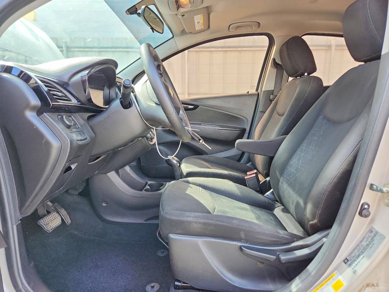 2019 CHEVROLET SPARK 1LT photo 7