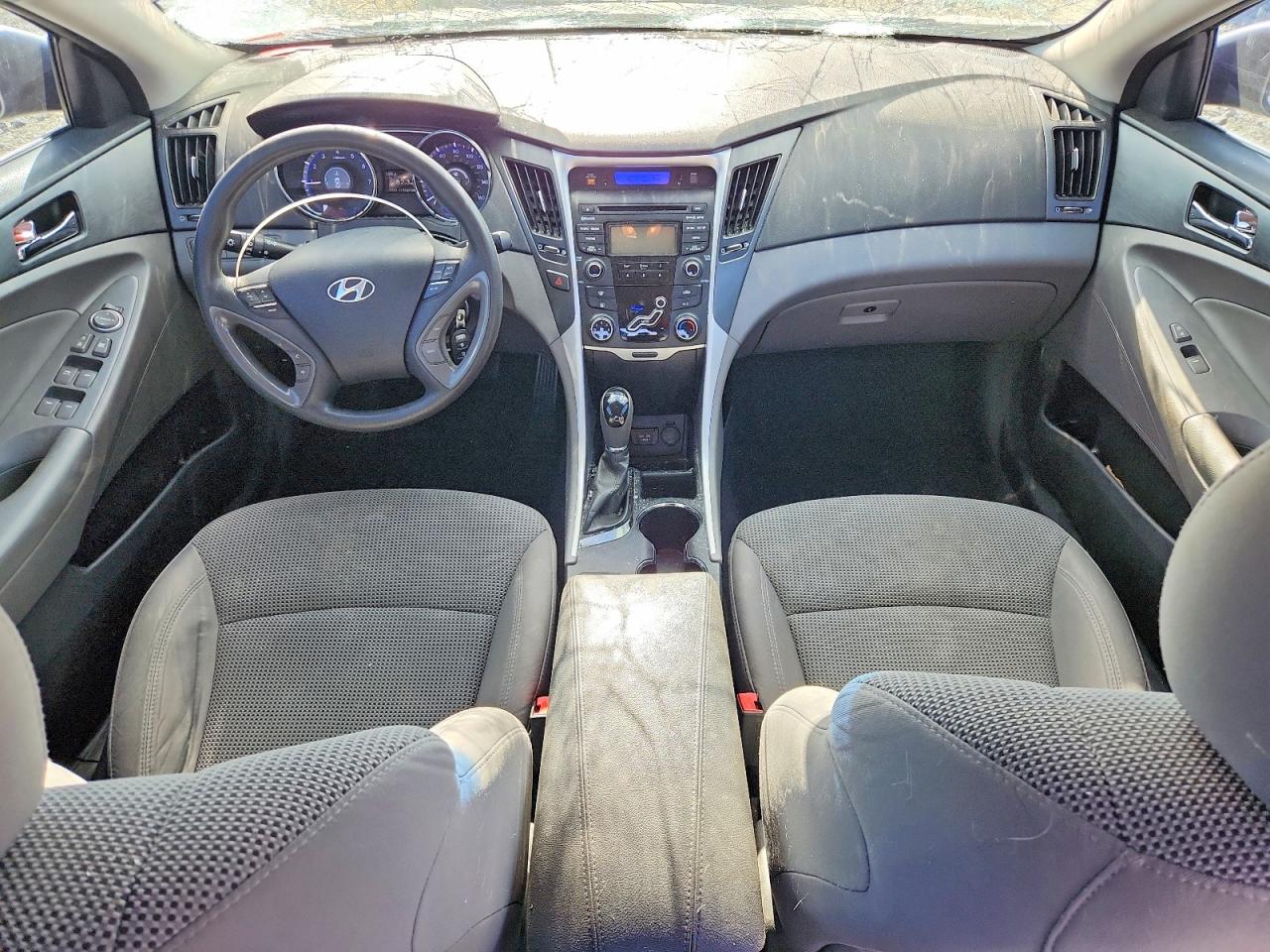 2013 HYUNDAI SONATA GLS photo 22