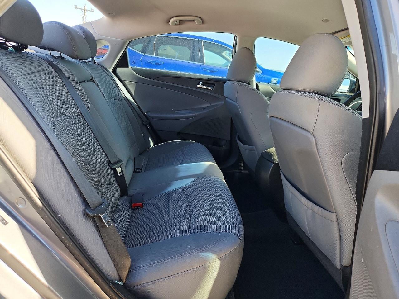 2013 HYUNDAI SONATA GLS photo 28