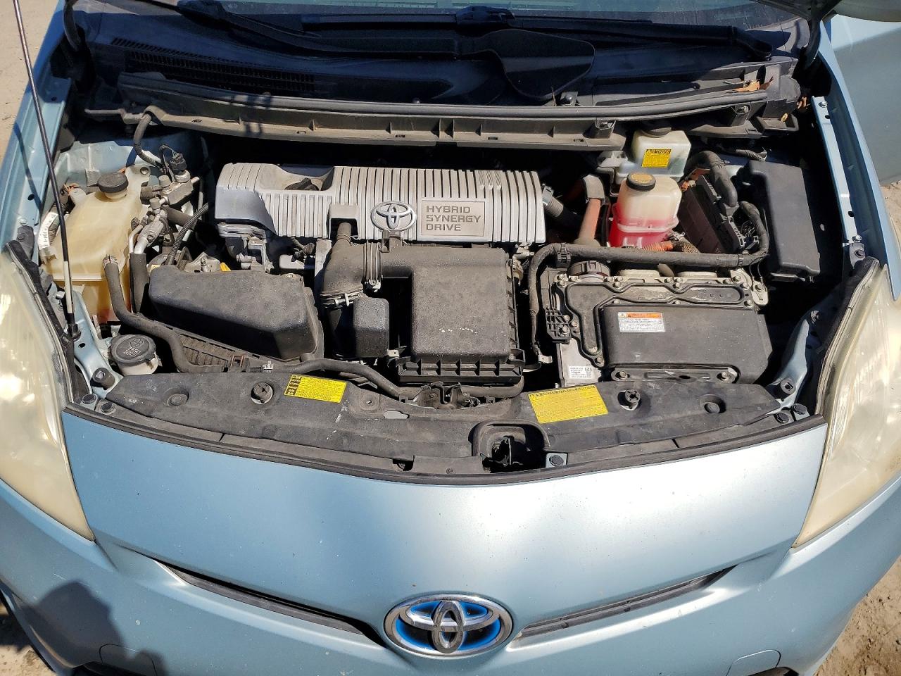 2014 TOYOTA PRIUS TWO photo 21
