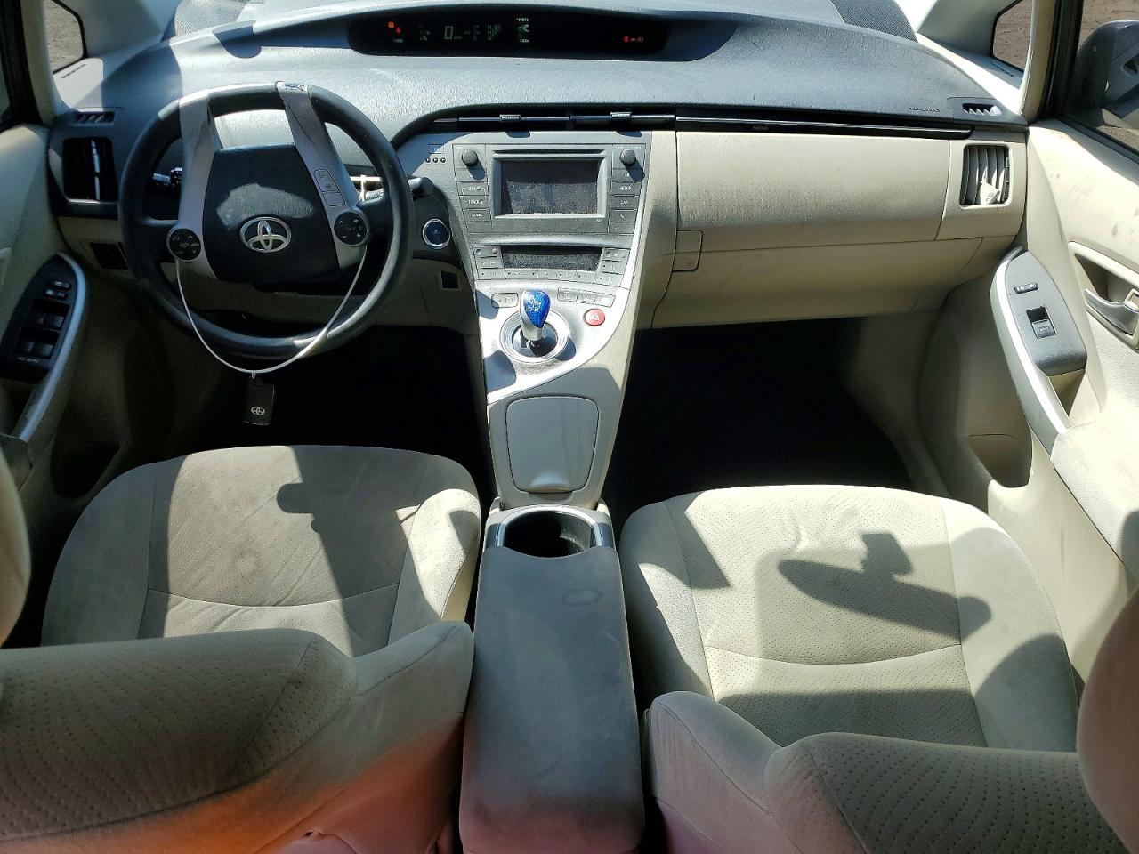 2014 TOYOTA PRIUS TWO photo 15