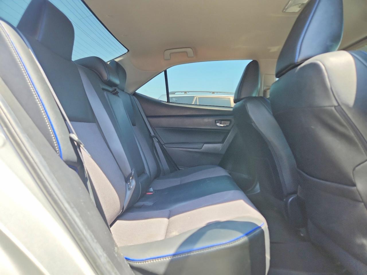 2018 TOYOTA COROLLA SE photo 10