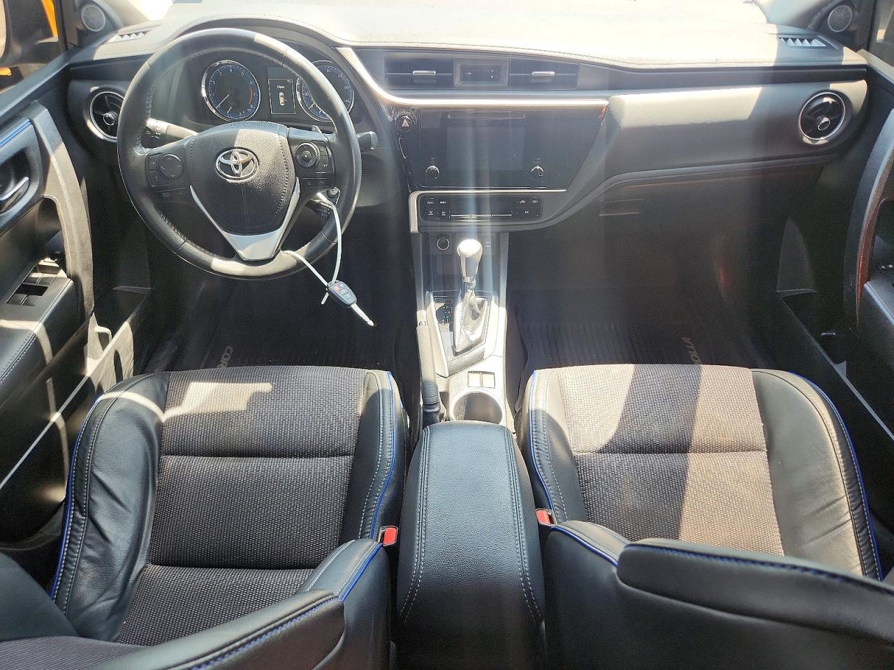 2018 TOYOTA COROLLA SE photo 8