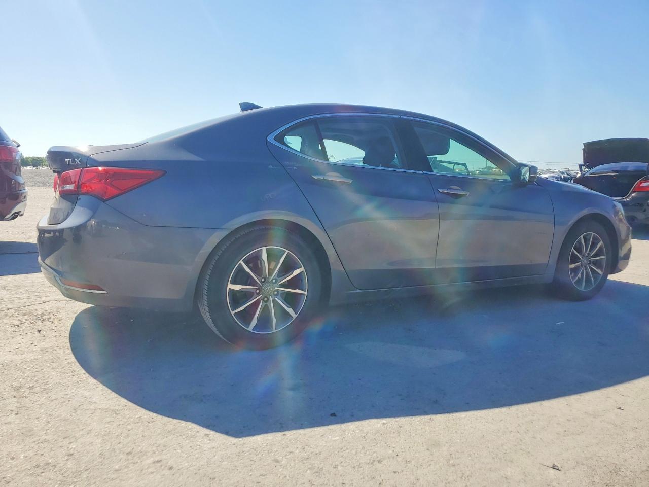 2018 ACURA TLX photo 5