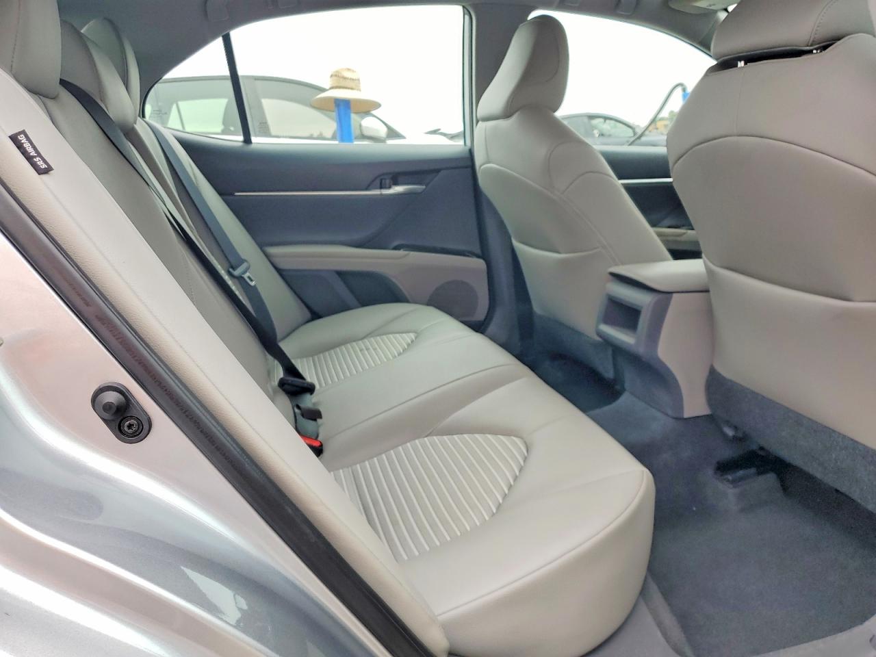 2020 TOYOTA CAMRY SE photo 28