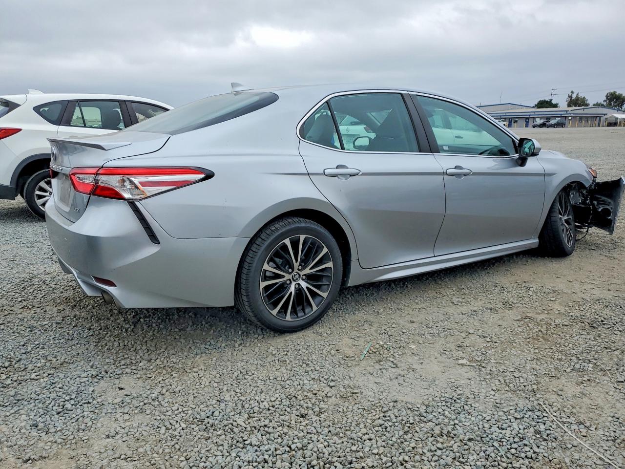 2020 TOYOTA CAMRY SE photo 7