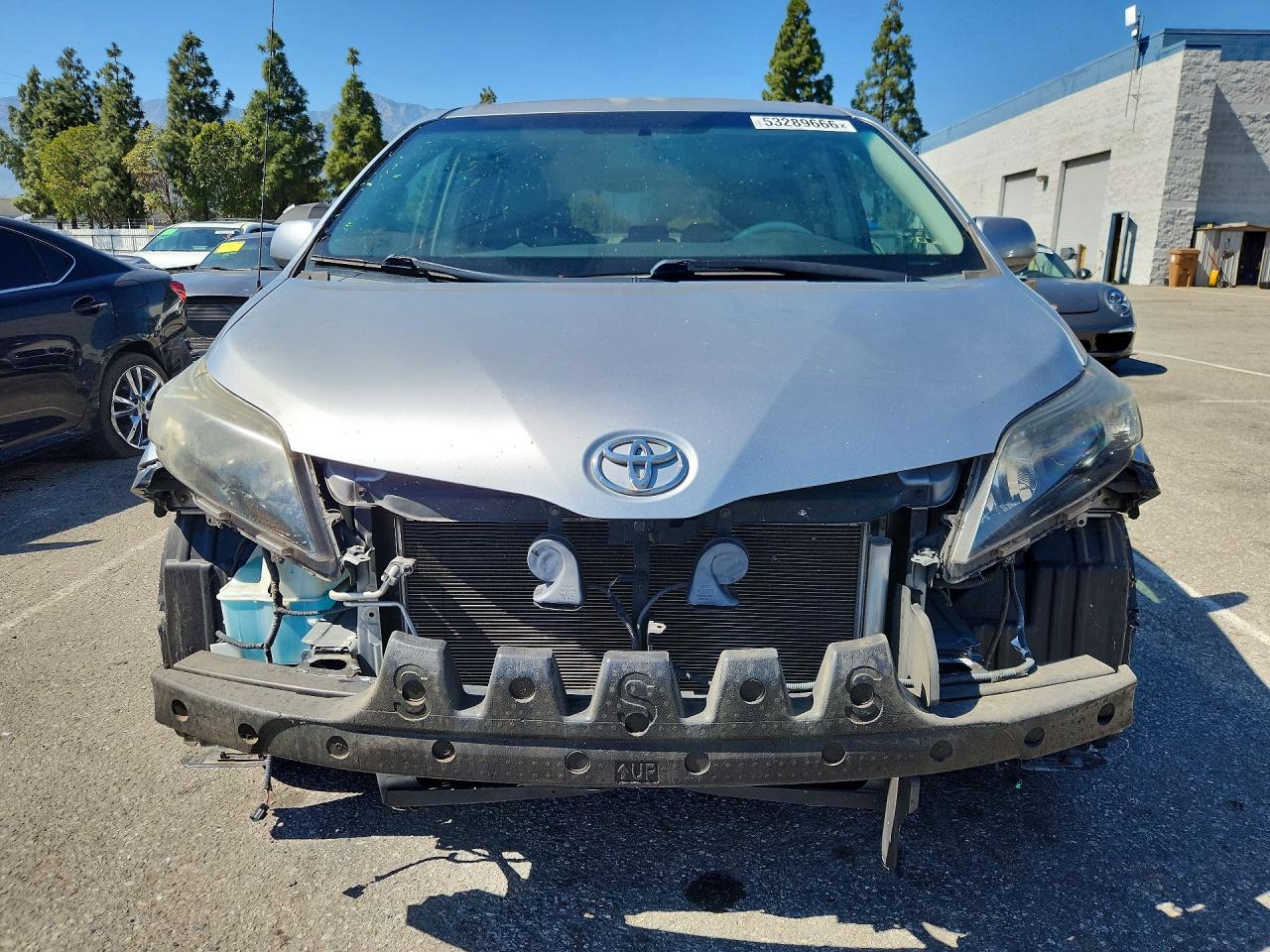 2014 TOYOTA SIENNA SPORT photo 5