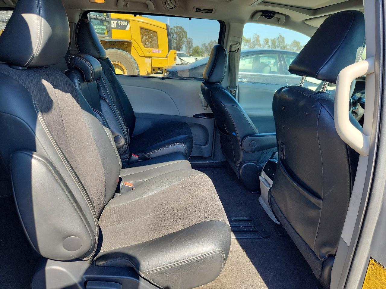 2014 TOYOTA SIENNA SPORT photo 10