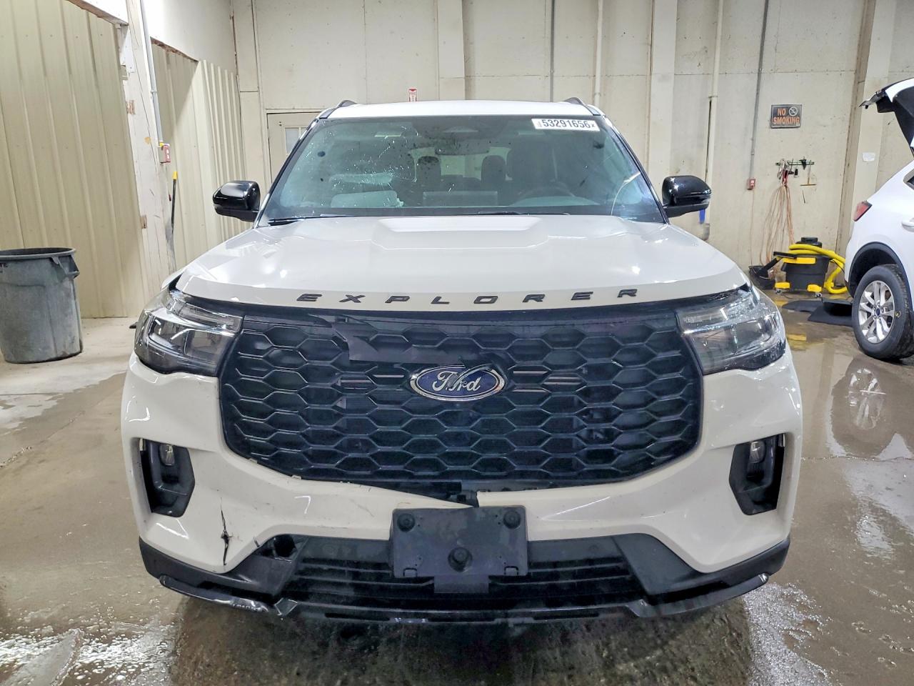 2025 FORD EXPLORER ST-LINE photo 13