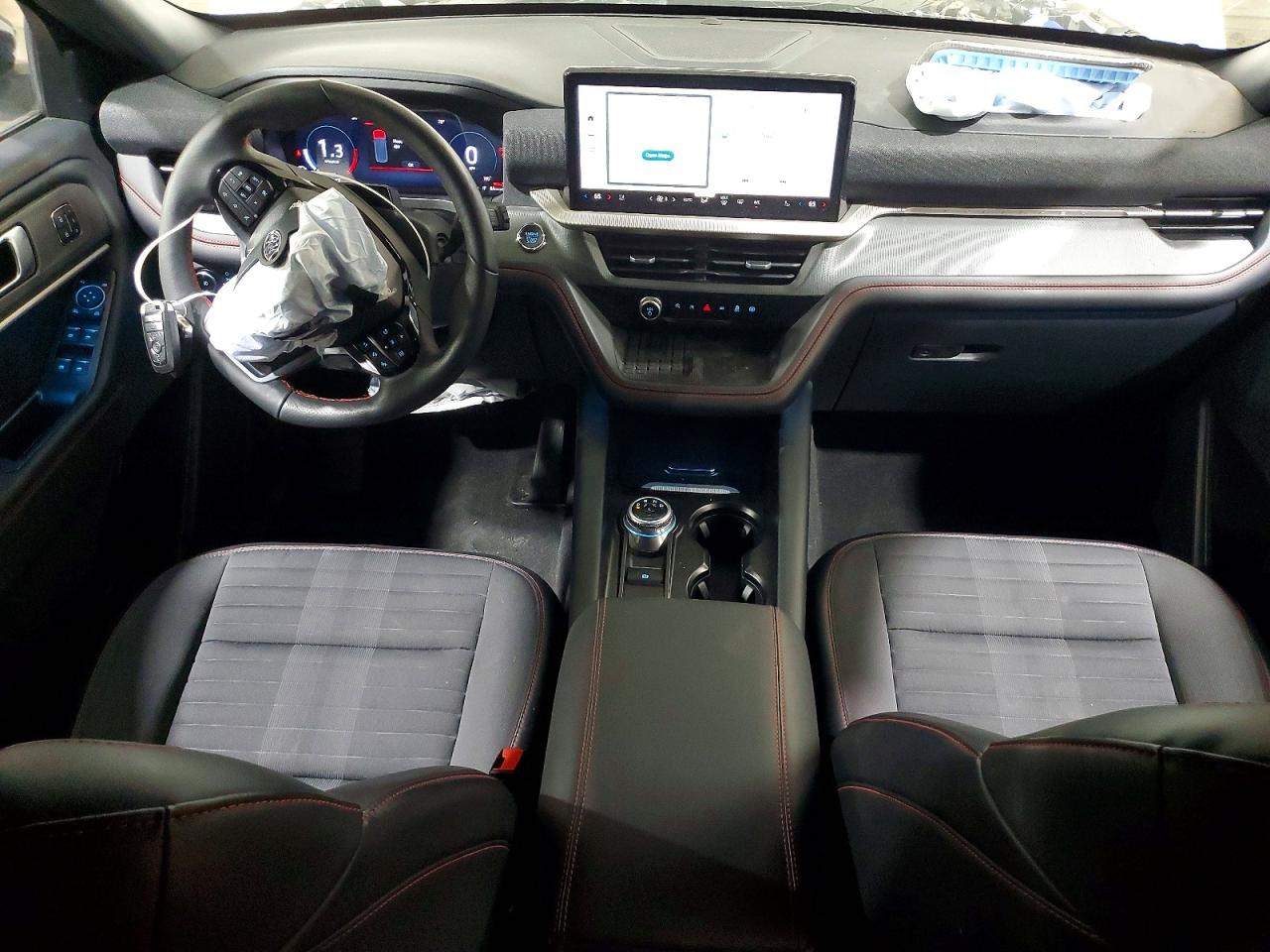 2025 FORD EXPLORER ST-LINE photo 22