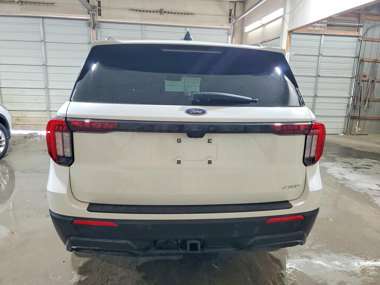 2025 FORD EXPLORER ST-LINE photo 16
