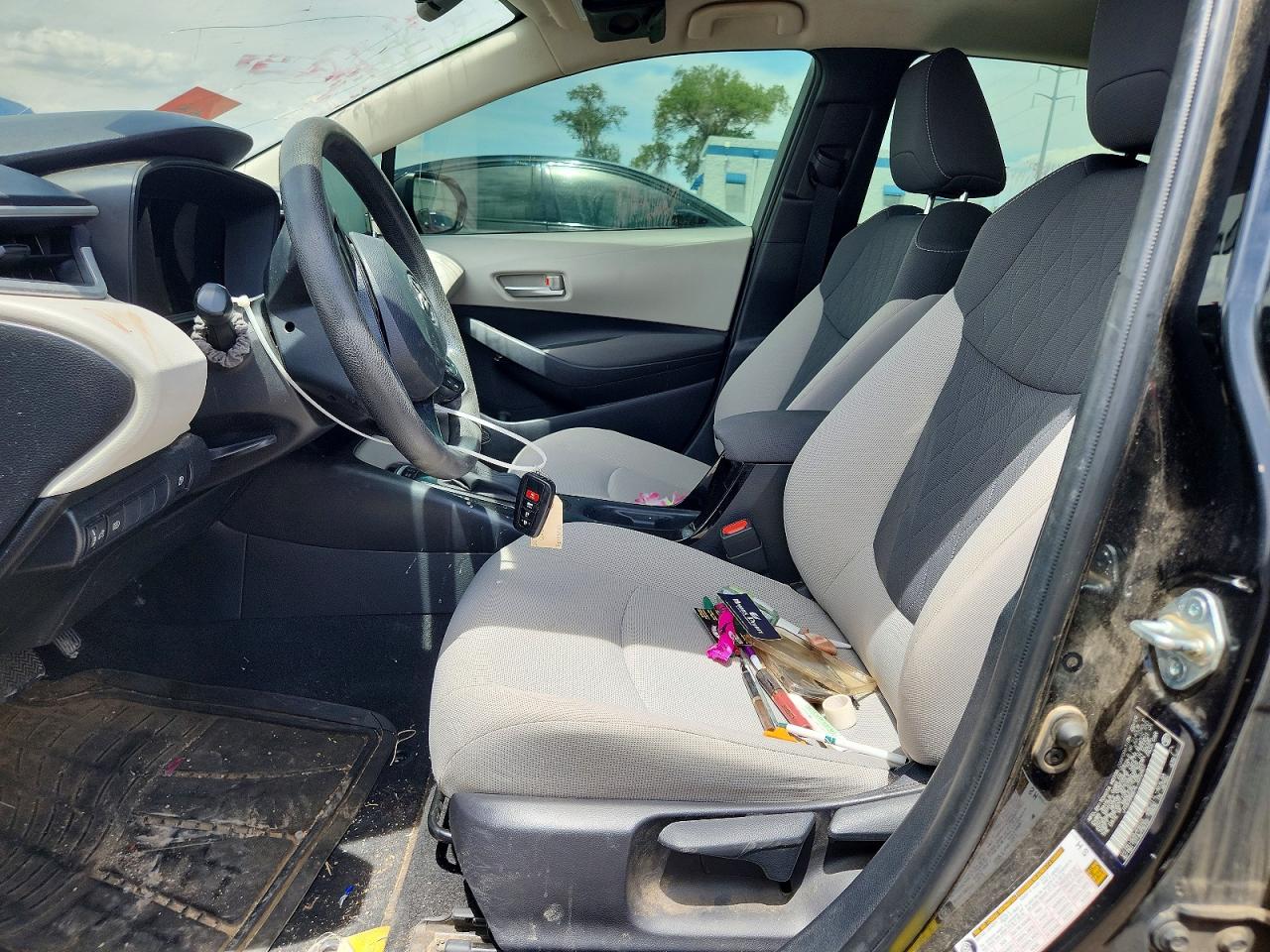 2020 TOYOTA COROLLA LE photo 13