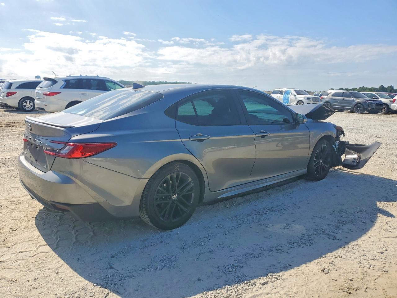 2025 TOYOTA CAMRY SE photo 7