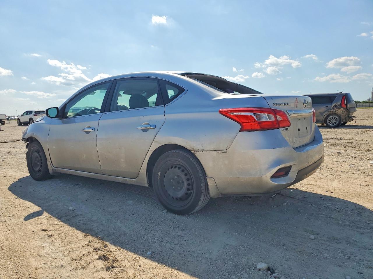 2016 NISSAN SENTRA S photo 3