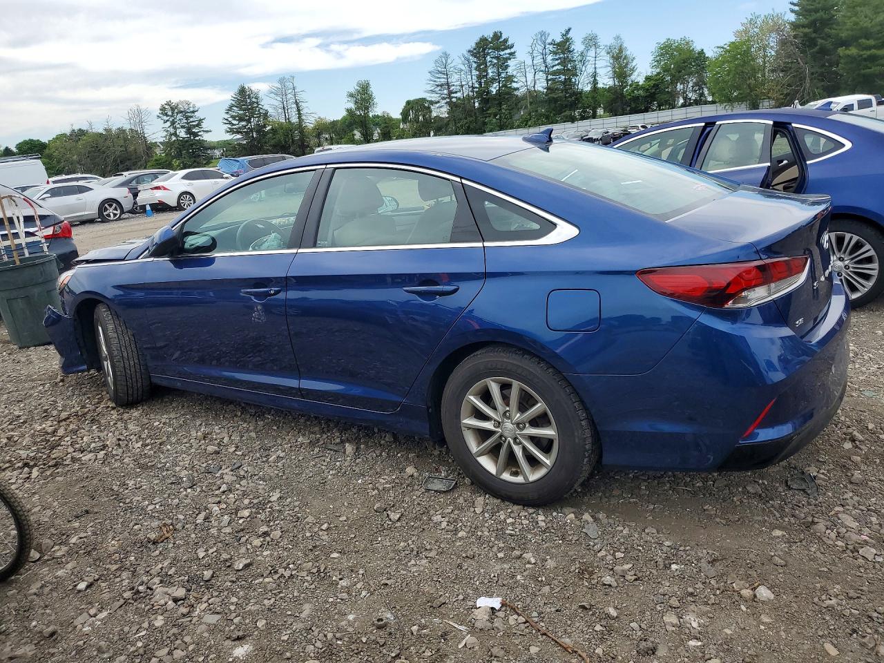 2018 HYUNDAI SONATA SE photo 2