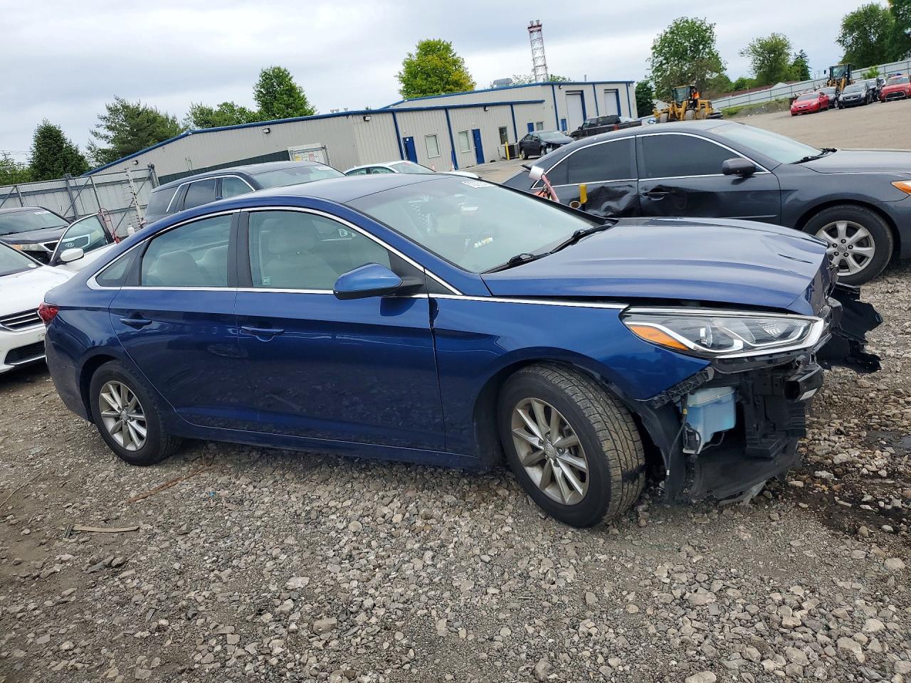 2018 HYUNDAI SONATA SE photo 4
