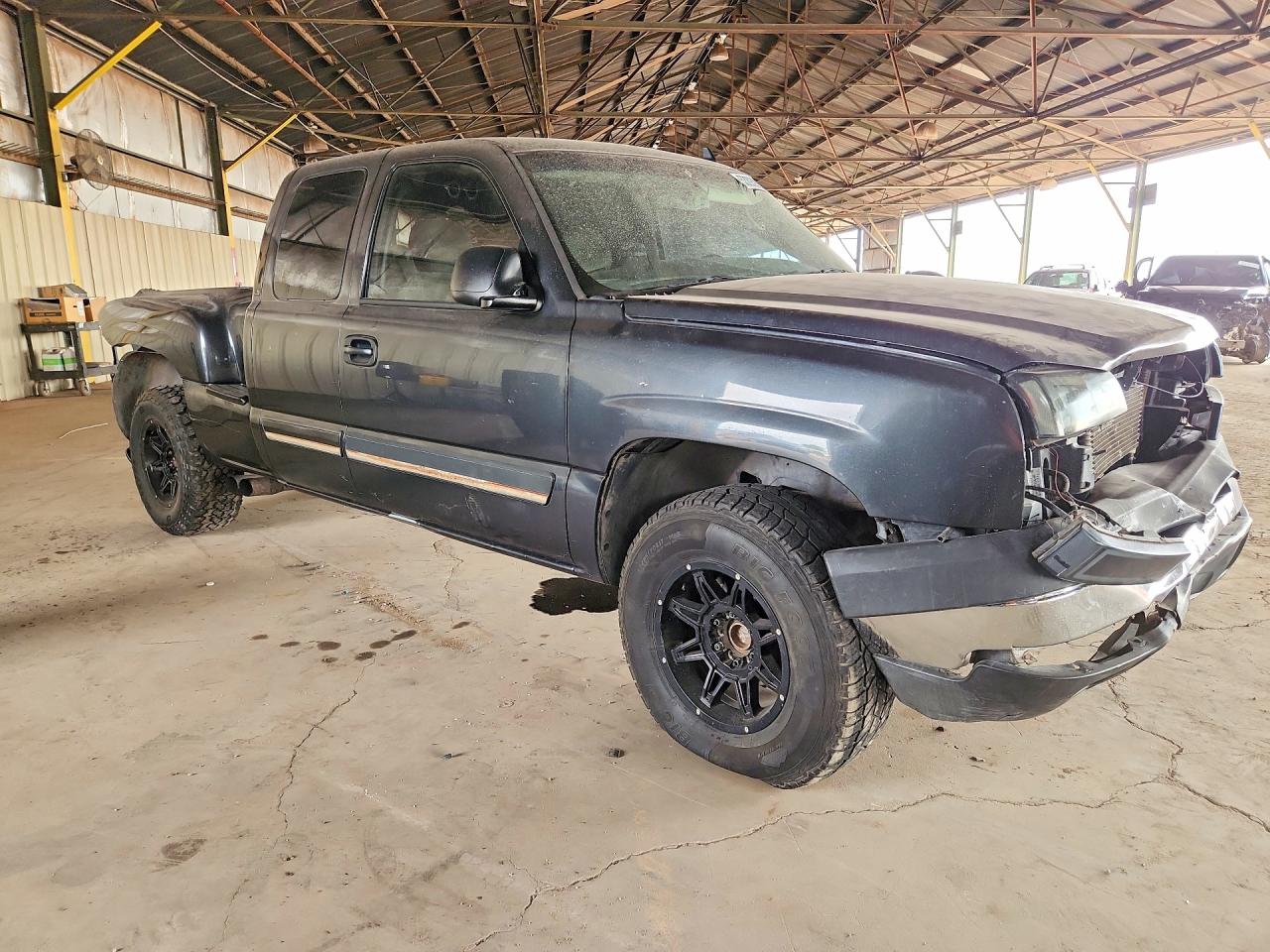2004 CHEVROLET SILVERADO C1500 photo 7