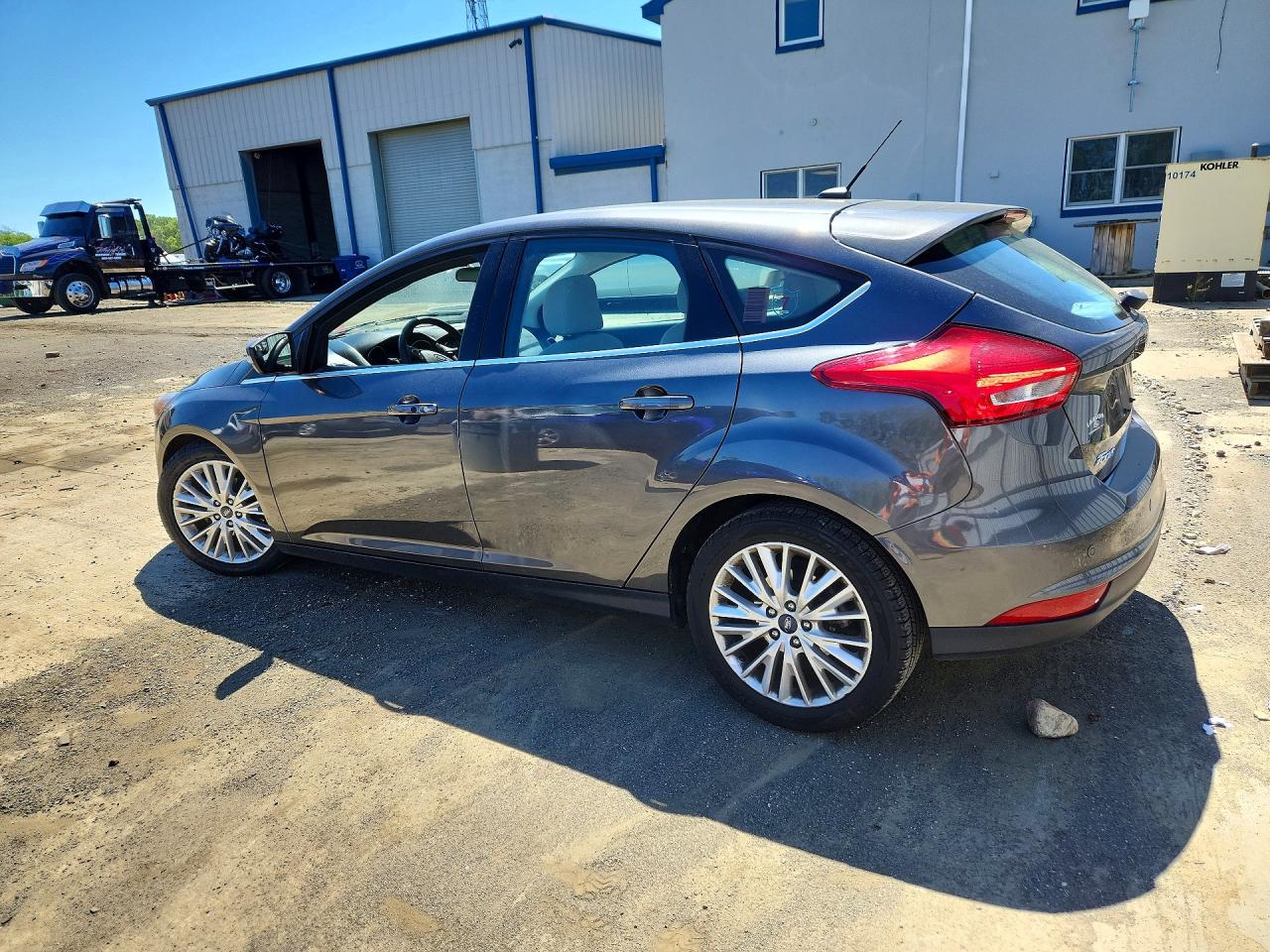 2017 FORD FOCUS TITANIUM photo 2