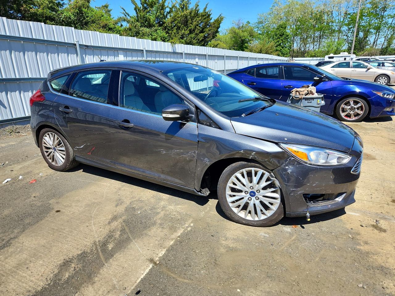 2017 FORD FOCUS TITANIUM photo 4