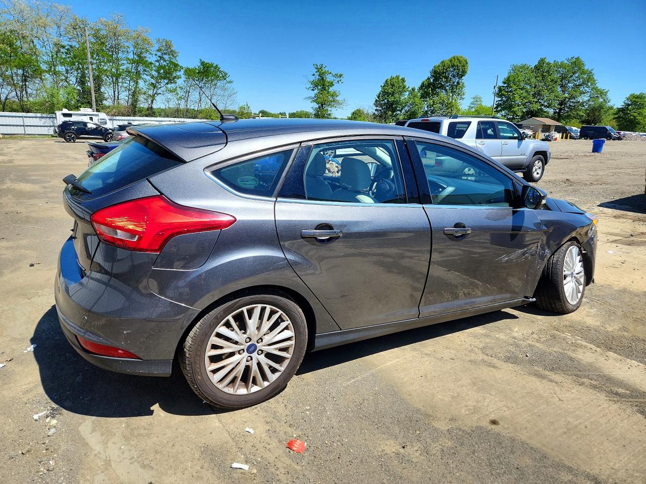 2017 FORD FOCUS TITANIUM photo 3