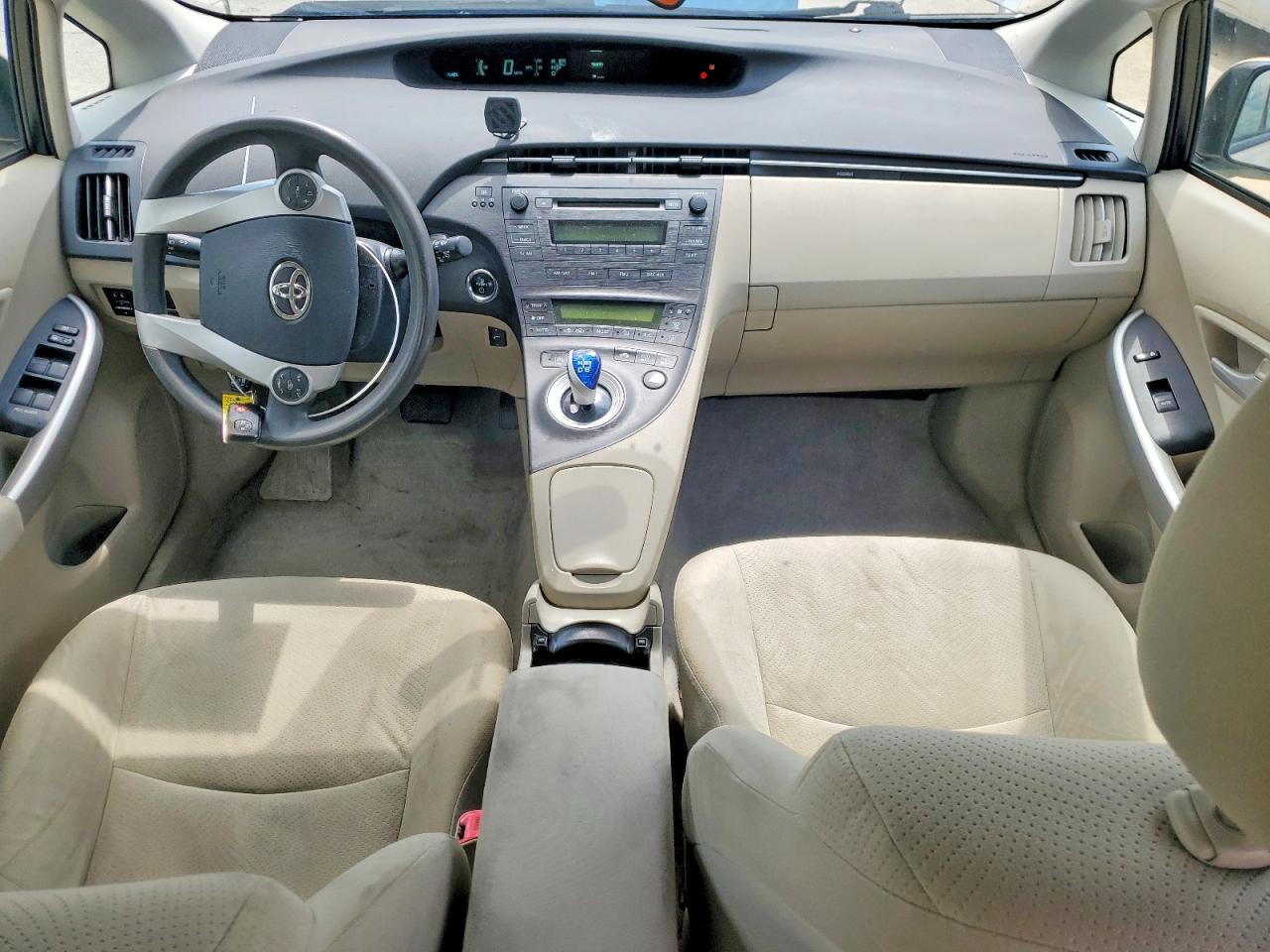 2011 TOYOTA PRIUS TWO photo 15
