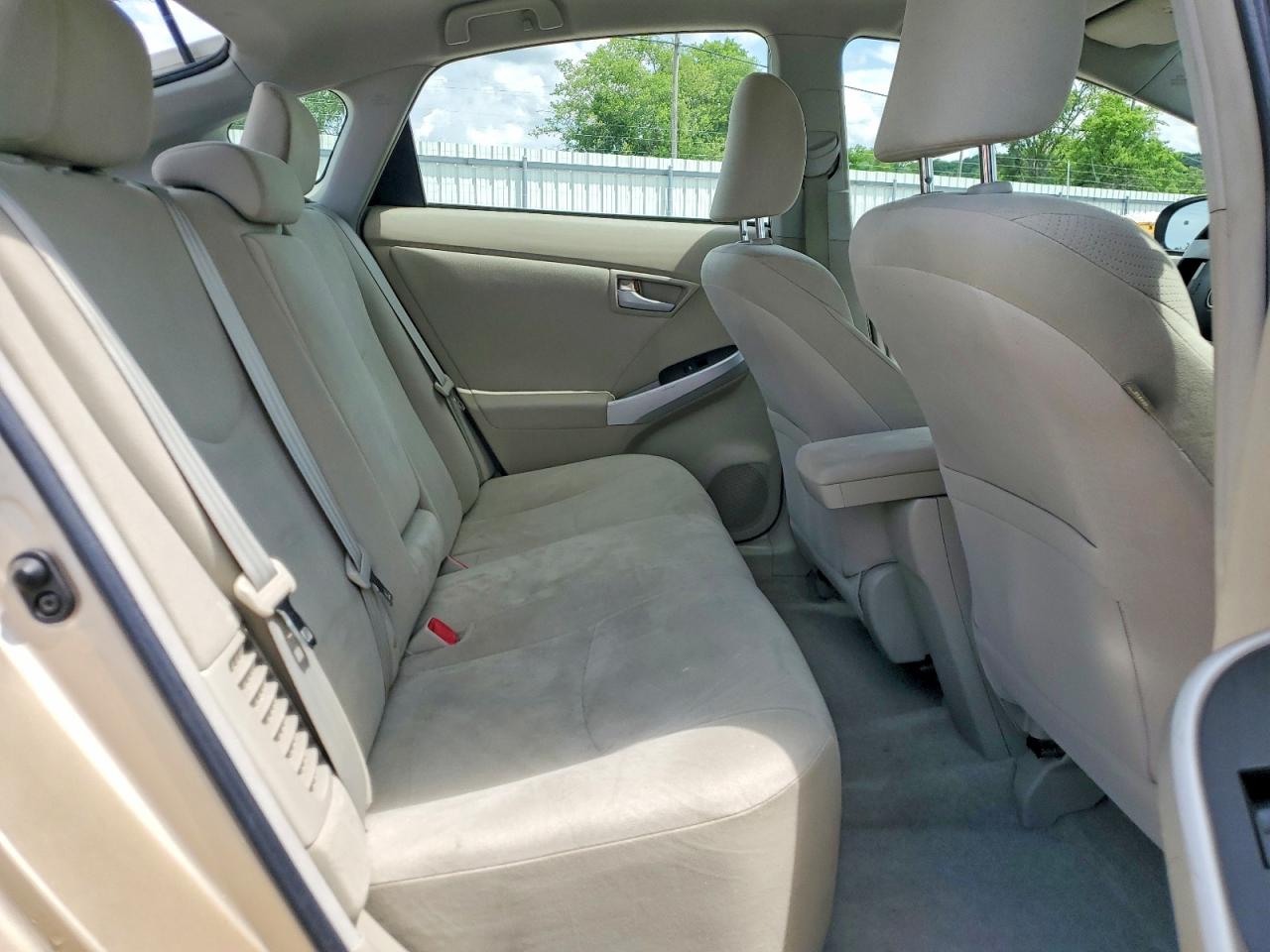 2011 TOYOTA PRIUS TWO photo 19