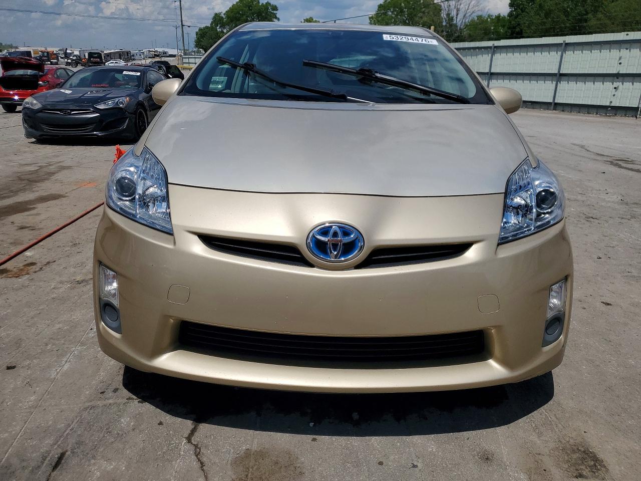 2011 TOYOTA PRIUS TWO photo 9