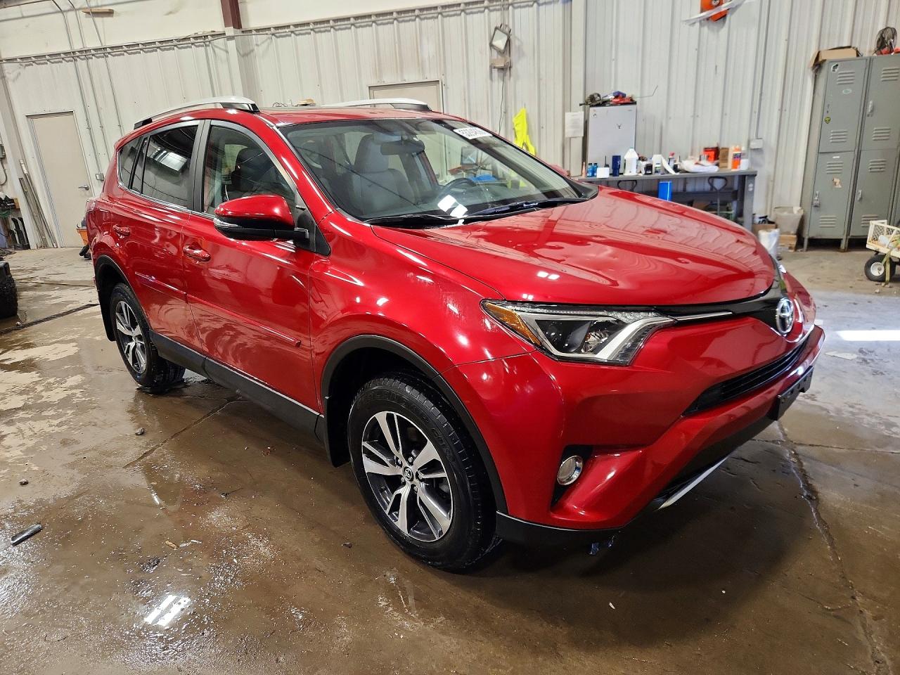 2016 TOYOTA RAV4 XLE photo 7