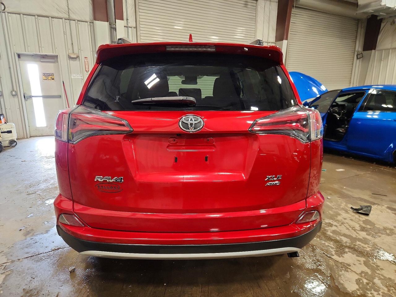 2016 TOYOTA RAV4 XLE photo 11