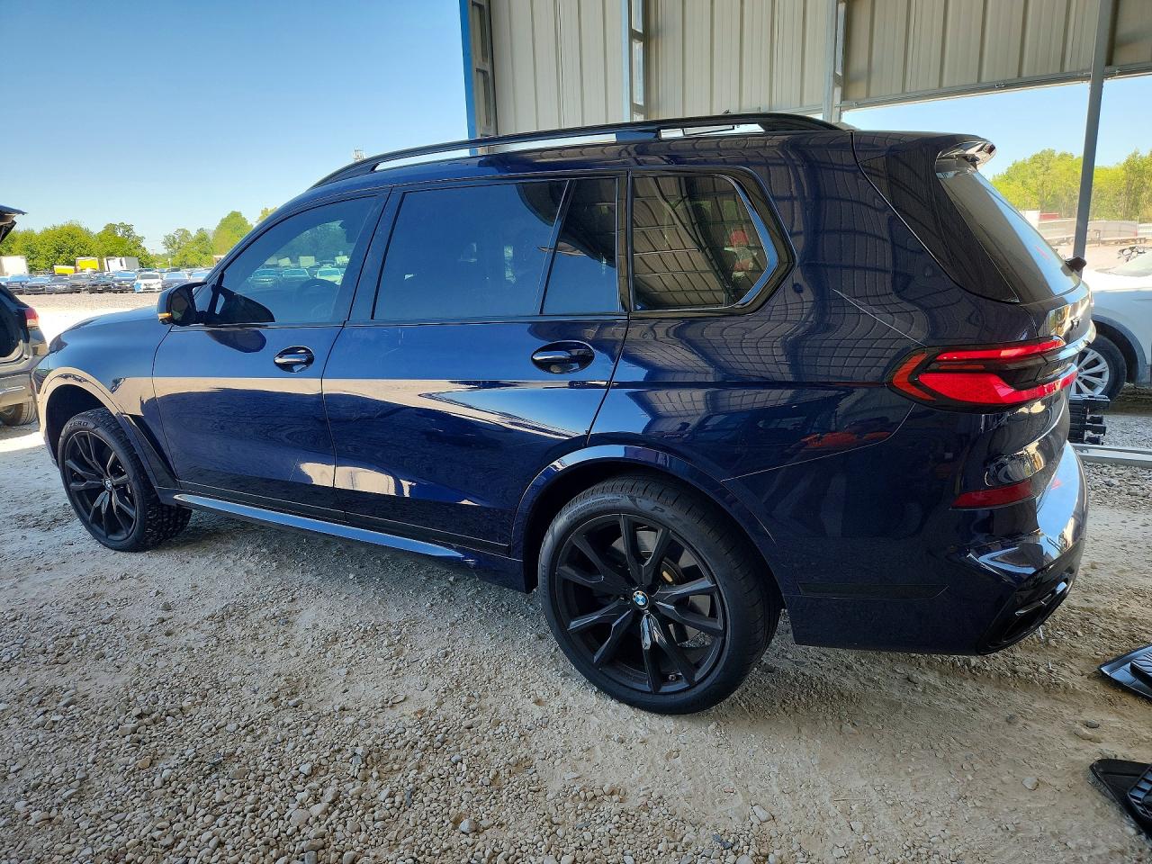 2024 BMW X7 M60I photo 3