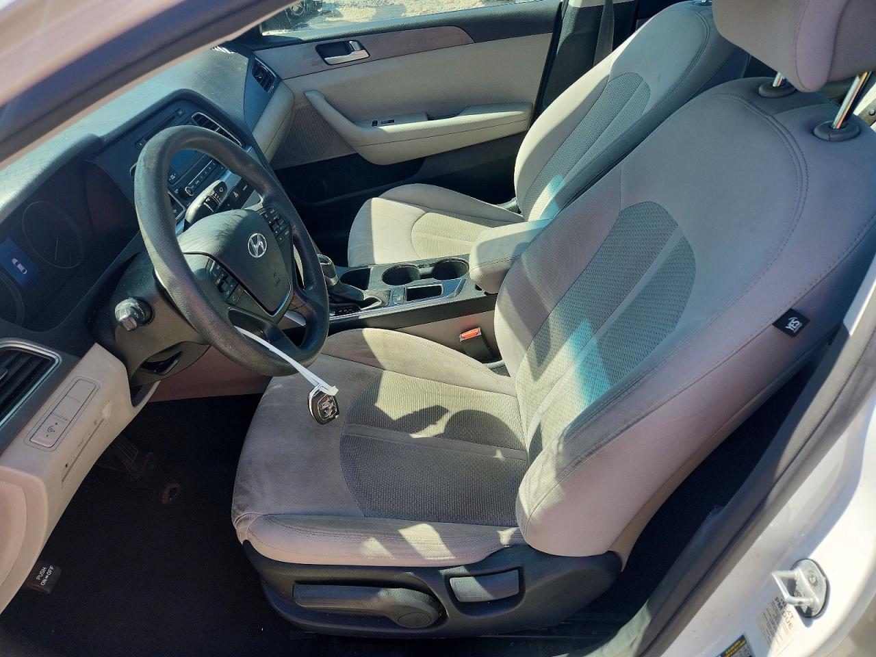 2015 HYUNDAI SONATA SE photo 7