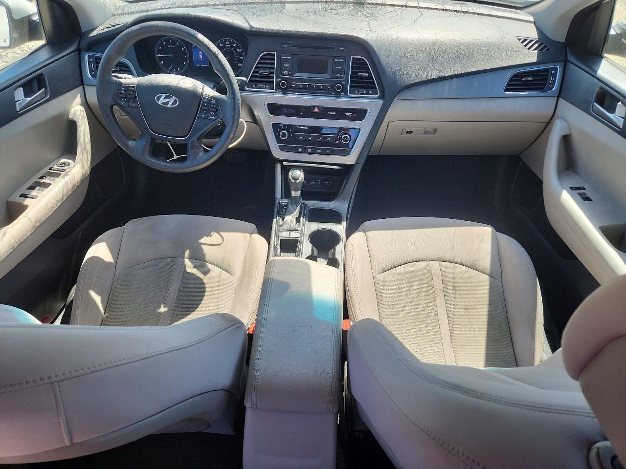 2015 HYUNDAI SONATA SE photo 8