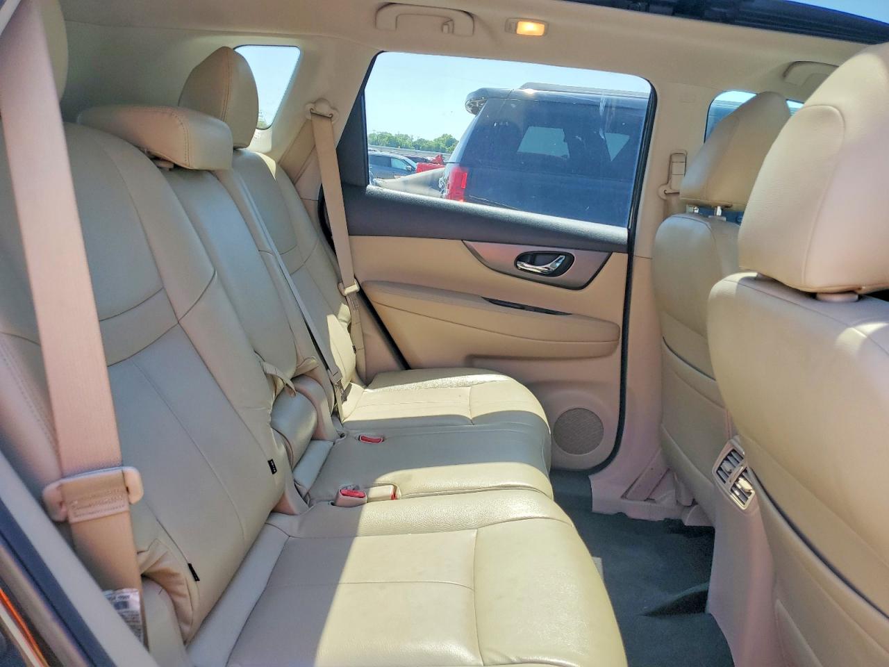 2016 NISSAN ROGUE SV photo 21