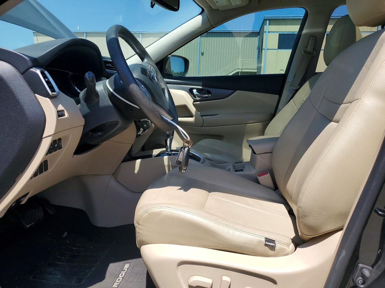 2016 NISSAN ROGUE SV photo 13
