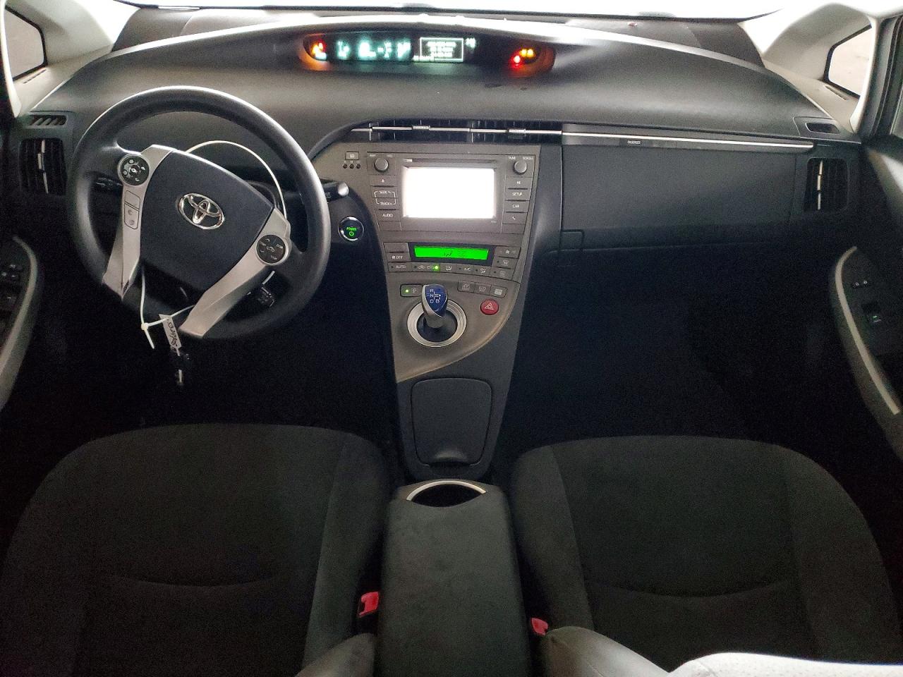 2012 TOYOTA PRIUS TWO photo 8